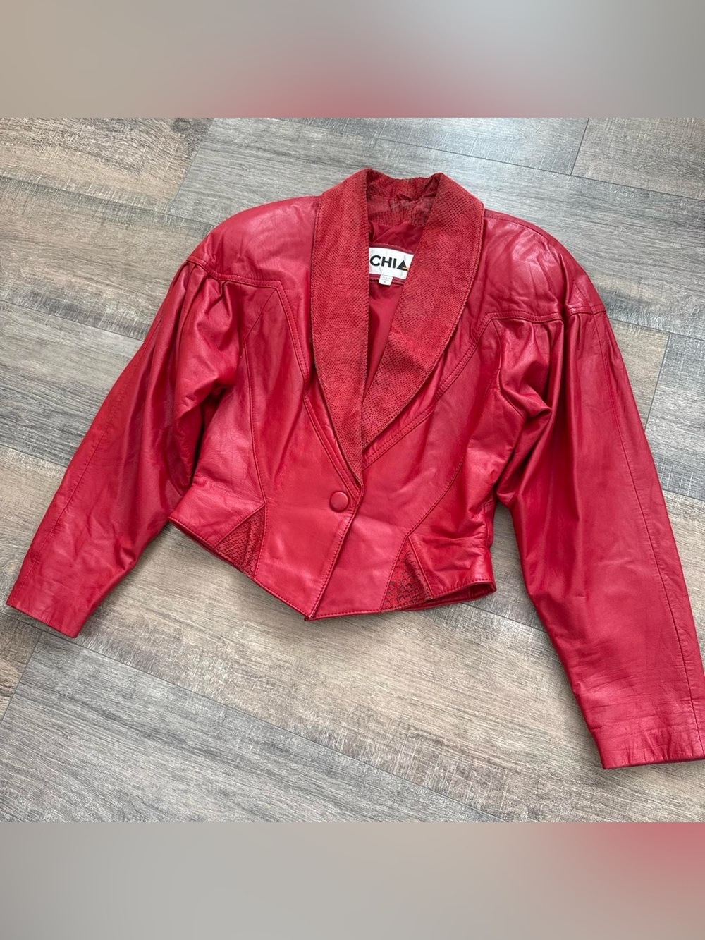VINTAGE 80s CHIA RED LEATHER BLAZER JACKET CROP STATEMENT SNAKESKIN TEXTURE